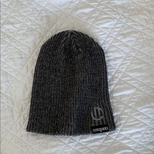 Cotopaxi heather grey beanie